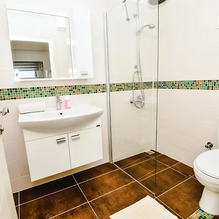 Ela, Royal Links,sarigerme *